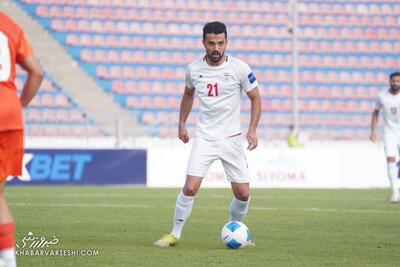  مرسی آقای ملی‌پوش که باز هم به تیم ضربه زدید، تقصیر داور بود که به جای پاداش به شما کارت داد!