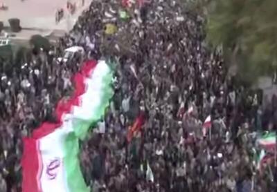  فیلم/ حضور حماسی مردم اهواز در راهپیمایی ۲۲ بهمن