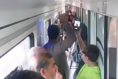  فیلم/ راهپیمایی جالب مردم در قطار مشهد اهواز