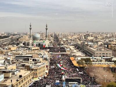  تصویر هوایی از عظمت حضور مردم قم در ۲۲ بهمن