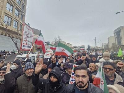 طنین شعار مرگ بر آمریکا و مرگ بر اسرائیل در راهپیمایی ۲۲ بهمن اردبیل