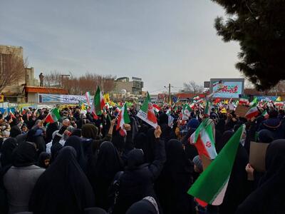  راهپیمایی سالگرد پیروزی شکوهمند انقلاب  در سرزمین آفتاب آغاز شد 