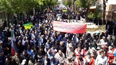  جلوه ای از حضور پرشور مردم ولایی نایین در جشن ۴۷ سالگی انقلاب