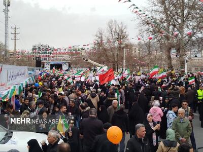  آغاز راهپیمایی باشکوه ۲۲ بهمن در کرج