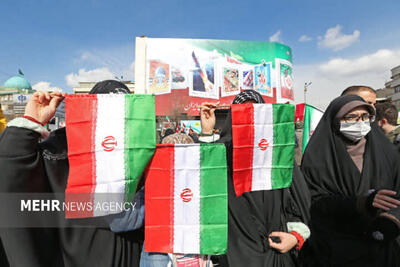  حضور گسترده و پرشور سمنانی‌ها در راهپیمایی ۲۲ بهمن