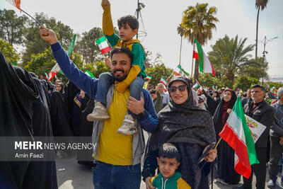  خروش «ایرانِ استوار» در راهپیمایی ۲۲ بهمن ثلاث‌باباجانی
