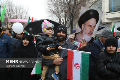  حضور باشکوه زنجانی ها در حماسه راهپیمایی ۲۲ بهمن