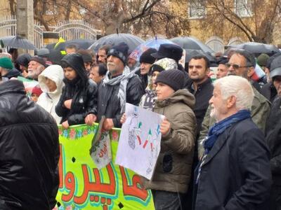  ۲۲ بهمن؛ صحنه حضور پرشور دیار گروس در جشن پیروزی انقلاب