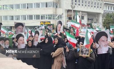  حضور پرشور ایلامی ها در آغازین ساعت شروع راهپیمایی ۲۲ بهمن