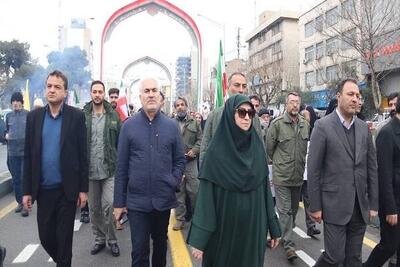  حضور رئیس سازمان حفاظت محیط زیست در راهپیمایی ۲۲ بهمن