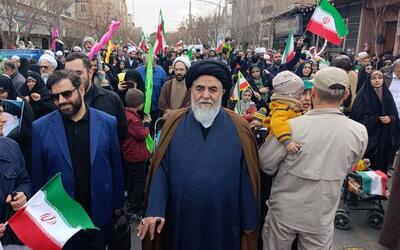  پیام راهپیمایان ۲۲ بهمن عدم تسلیم ملت ایران برابر تهدیدها است