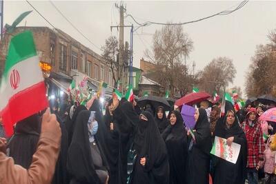  اسفرورین یکپارچه به میدان آمد؛ جلوه‌ای از وحدت در ۲۲ بهمن