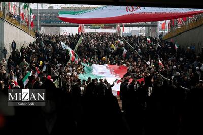  آغاز راهپیمایی ۲۲ بهمن؛ حضور پرشور مردم ایران برای ثبت یک حماسه دیگر