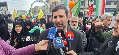  نظام اسلامی با پشتوانه مردم از آرمان‌های خود عقب‌نشینی نمی‌کند