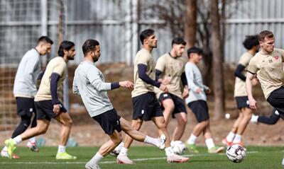  عکس | میهمان ویژه در تمرین پرسپولیس - پارس فوتبال