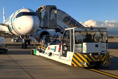  انقلاب سبز در فرودگاه ژنو با اولین خدمات زمینی تمام برقی هواپیما - پدال