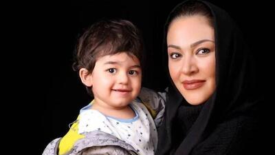  فیلم / زیبا بروفه :بازیگری نمی کنم چوه آقا پسری حسادت میکنه / رک بهم گفته نمیخوام معروف بشی / به مشهور بودنم حسادت میکنه !