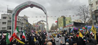  گزارش تصویری حضور پرشور مردم انقلابی در راهپیمایی ۲۲ بهمن ۱۴۰۴