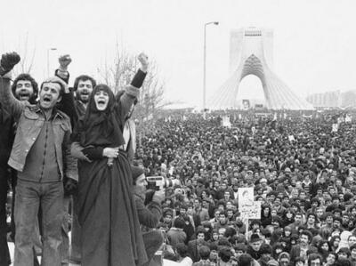  بازخوانی تاریخ / نگاهی به پیام امام در روز 22 بهمن 57