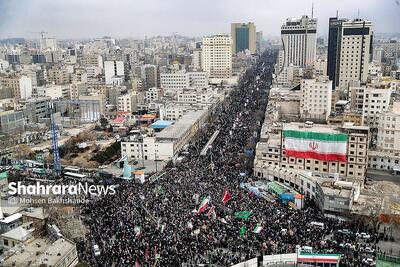  قلب من، این وطن است | روایت شهرآرانیوز از حضور تاریخی مردم مشهد در راهپیمایی ۲۲ بهمن ۱۴۰۴