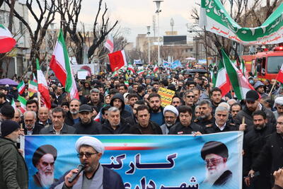  حضور پرشور خانواده بزرگ شهرداری تبریز در راهپیمایی عظیم ۲۲ بهمن