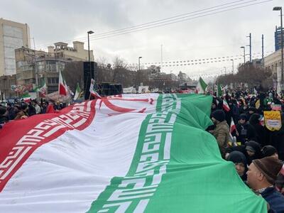  گلستانی‌ها تمام قد پای انقلاب ایستاده اند