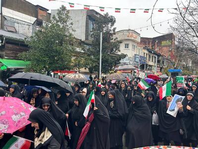  حضور پرشور و گسترده مردم رشت در راهپیمایی ۲۲ بهمن + فیلم