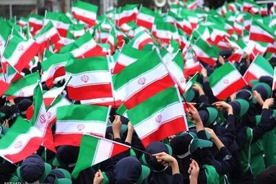  بانگ پیروزی انقلاب اسلامی بار دیگر در سمنان طنین‌انداز شد