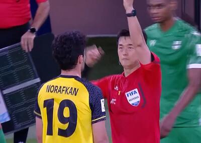  دلداری دسته جمعی بعد از کارت قرمز نورافکن!