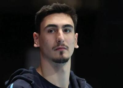  مهره کمر بهترین والیبالیست جهان شکست!