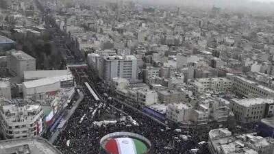  اولین تصاویر هوایی از حضور مردم تهران در راهپیمایی ۲۲ بهمن + فیلم