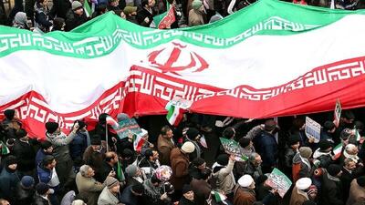  ۲۲ بهمن؛ حماسه حضور مردم یزد در تجدید پیمان با آرمان‌های انقلاب+عکس و فیلم