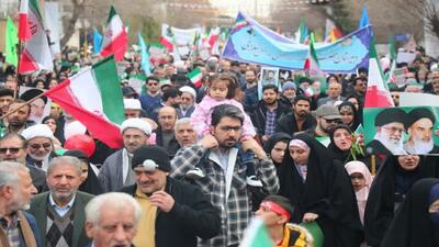  خروش مردم انقلابی قم در راهپیمایی ۲۲ بهمن