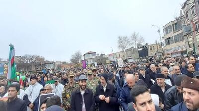  حضور باشکوه مردم درالمومنین خوی در راهپیمایی ۲۲بهمن
