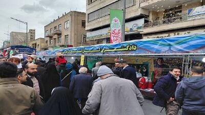  میز خدمت دادگستری استان تهران در راهپیمایی ۲۲ بهمن ماه برگزار شد