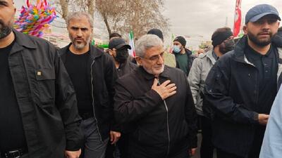  سردار قاآنی در راهپیمایی ۲۲ بهمن حضور یافت