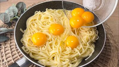  فقط تخم مرغ رو به پاستا اضافه کن و ببین چطور یه غذای شاهانه ولی ارزون میسازی
