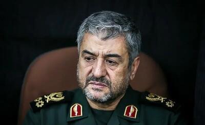  فرمانده قرارگاه بقیه‌الله: ماموریت حلقه‌های میانی هدایت، تمرکز و مدیریت حضور مردم در موضوعات مختلف است