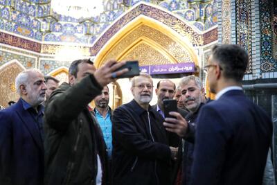  حضور لاریجانی در حرم مطهر رضوی + عکس