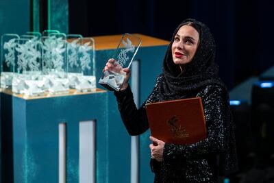  تصاویر؛ متن و حاشیه اختتامیه چهل‌وچهارمین جشنواره فیلم فجر