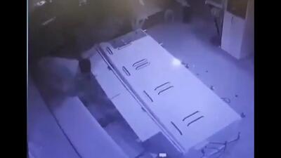  سرقتی باورنکردنی؛ فرار از طلافروشی با الاغ! + ویدئو