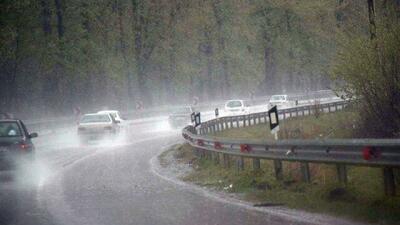  تردد روان جاده‌های شمالی کشور؛ بارش برف و باران در برخی استان‌ها