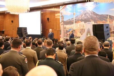  پیام صریح مسکو از قلب جشن انقلاب: کنار ایران می‌مانیم، تحریم‌ها بی‌اثر است