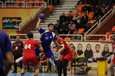  شروع نیم‌فصل دوم لیگ برتر هندبال/ استقلال با شکست مس به صدر جدول رسید