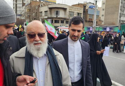  چمران: حضور گسترده مردم، مسئولیت مدیران کشور را دوچندان می‌کند