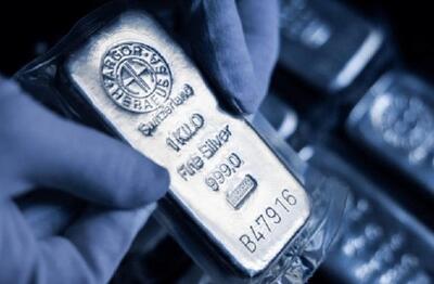  ریزش قیمت نقره در بازار جهانی؛ نرخ هر اونس چقدر شد؟