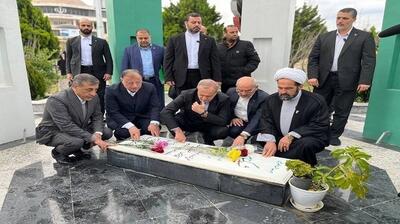  ادای احترام رئیس جمهور به مقام شامخ شهدای استان گلستان