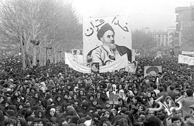  خواسته اساسی ملت ایران در انقلاب اسلامی سال ۵۷ چه بود؟/ درس هایی از قرآن ۲۳ بهمن ۱۴۰۴ - مجله اینترنتی کولاک