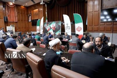  برپایی بیش از ۷۰ میز خدمت و دیدار مردمی مسئولان قضایی تهران همزمان با دهه فجر/استقرار ۱۵ میز خدمت حقوقی در ایستگاه‌های مترو