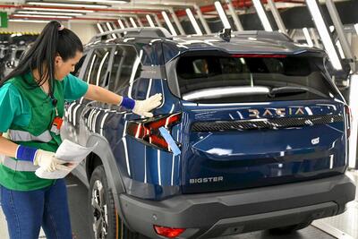  طوفان داچیا بیگستر با فروش ۱۰۰ هزار دستگاه فقط در یک سال! - پدال